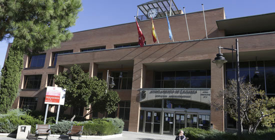 El Ayuntamiento de Legans solo prestar atencin presencial en el edificio de Casa del Reloj