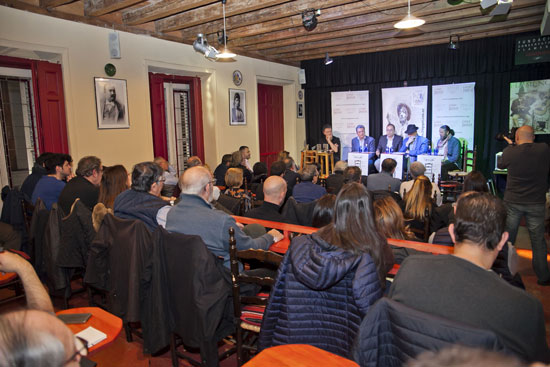 20 cantaores compiten desde este viernes por alzarse con la Silla de Oro 2020